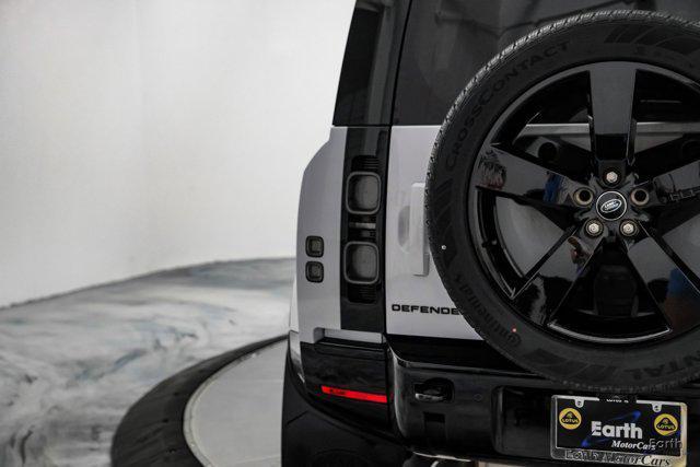Photo of 2023 Yulong White Metallic Land Rover Defender