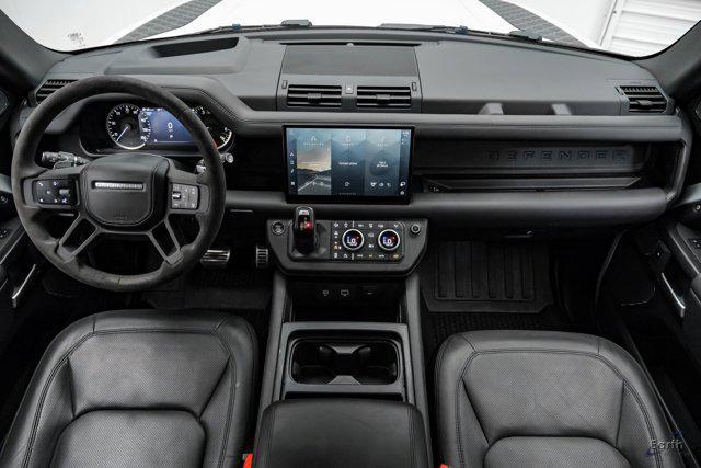Photo of 2023 Yulong White Metallic Land Rover Defender