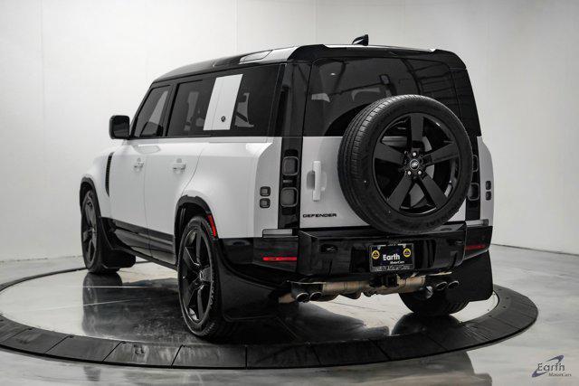 Photo of 2023 Yulong White Metallic Land Rover Defender