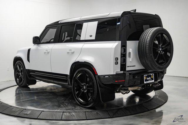 Photo of 2023 Yulong White Metallic Land Rover Defender
