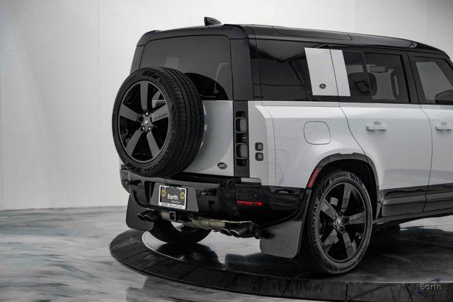 Photo of 2023 Yulong White Metallic Land Rover Defender