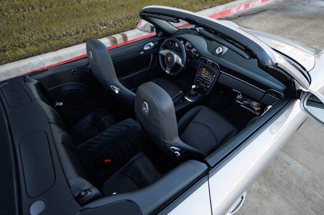 Photo of 2010 GT Silver Metallic Porsche 911
