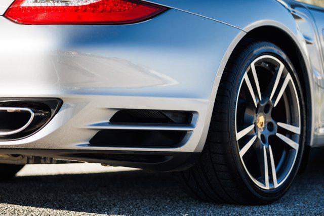 Photo of 2010 GT Silver Metallic Porsche 911
