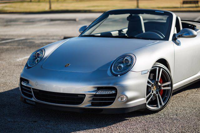 Photo of 2010 GT Silver Metallic Porsche 911