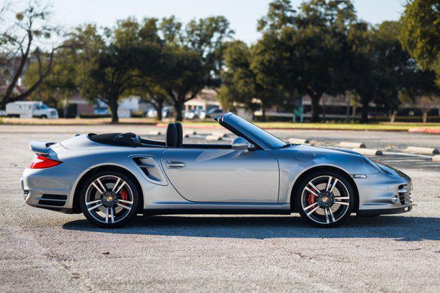 Photo of 2010 GT Silver Metallic Porsche 911