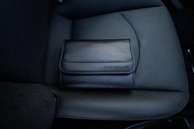 Photo of 2010 GT Silver Metallic Porsche 911
