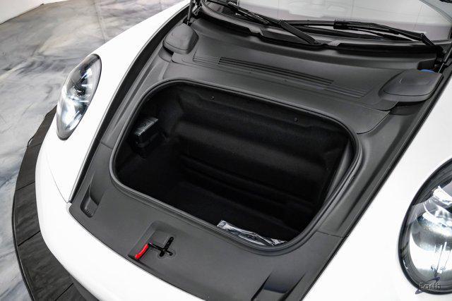 Photo of 2025 White Porsche 911
