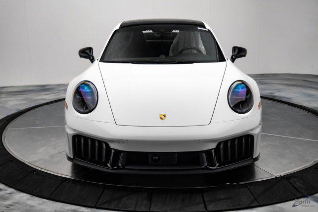 Photo of 2025 White Porsche 911