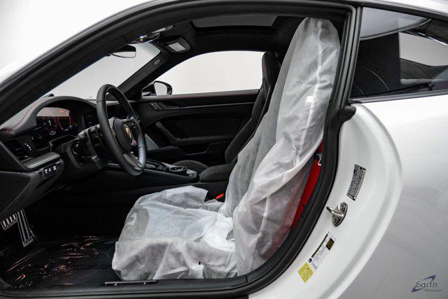 Photo of 2025 White Porsche 911
