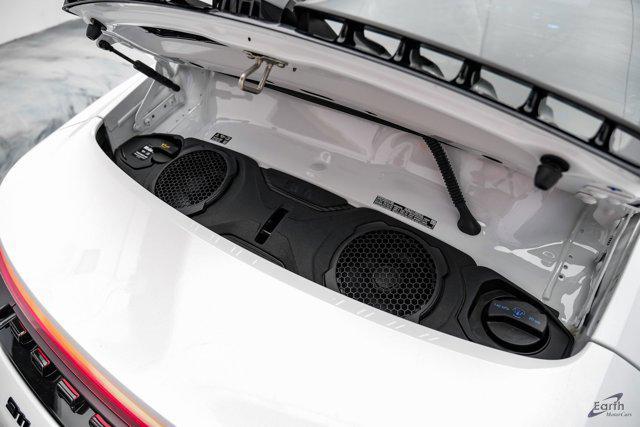 Photo of 2025 White Porsche 911