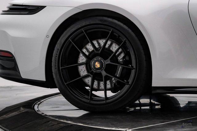 Photo of 2025 White Porsche 911
