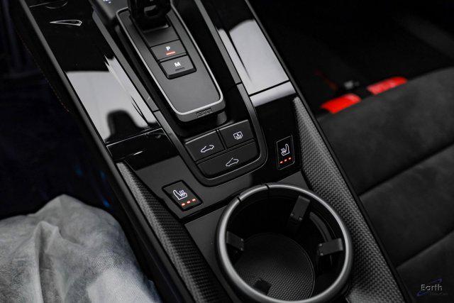 Photo of 2025 White Porsche 911