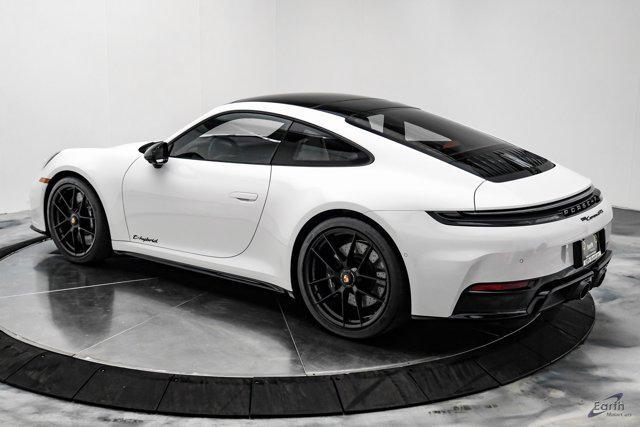 Photo of 2025 White Porsche 911