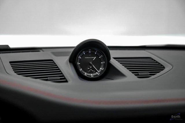 Photo of 2025 White Porsche 911