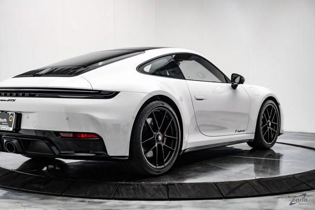 Photo of 2025 White Porsche 911