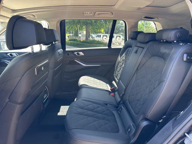 Photo of 2024 Black Sapphire Metallic BMW X7
