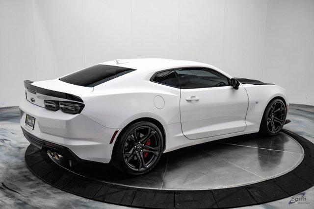 Photo of 2022 Summit White Chevrolet Camaro