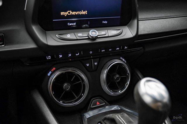 Photo of 2022 Summit White Chevrolet Camaro