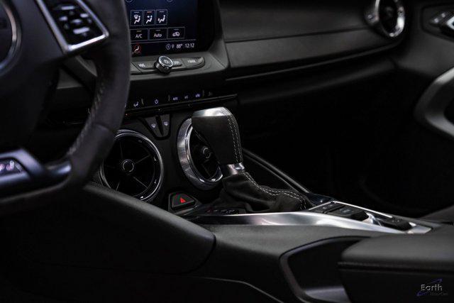 Photo of 2022 Summit White Chevrolet Camaro