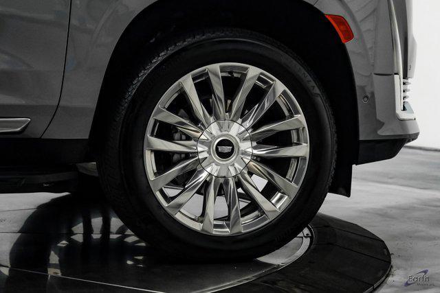 Photo of 2024 Argent Silver Metallic Cadillac Escalade