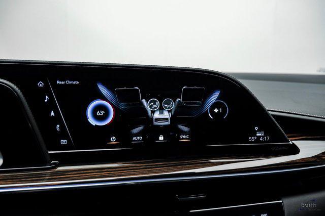 Photo of 2024 Argent Silver Metallic Cadillac Escalade