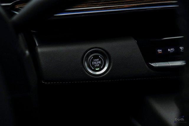 Photo of 2024 Argent Silver Metallic Cadillac Escalade