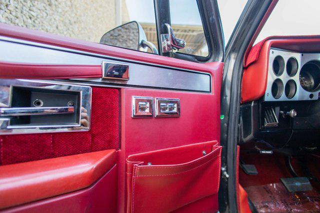 Photo of 1990 Gray GMC Jimmy