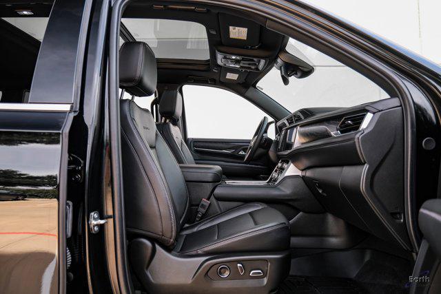 Photo of 2024 Onyx Black GMC Yukon XL