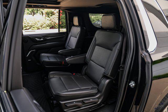 Photo of 2024 Onyx Black GMC Yukon XL