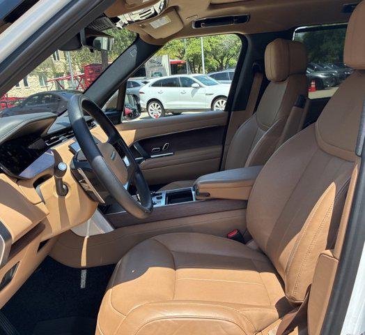 Photo of 2023 Ostuni Pearl White Land Rover Range Rover