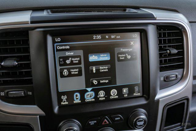 Photo of 2017 Brilliant Black Crystal Pearlcoat RAM 2500