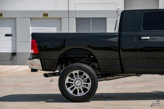 Photo of 2017 Brilliant Black Crystal Pearlcoat RAM 2500