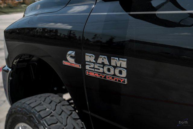 Photo of 2017 Brilliant Black Crystal Pearlcoat RAM 2500