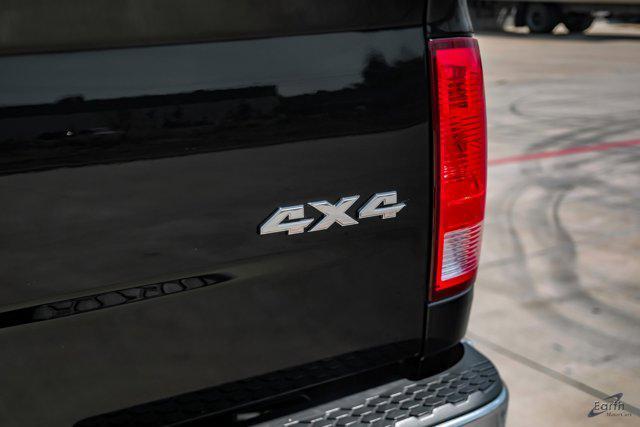 Photo of 2017 Brilliant Black Crystal Pearlcoat RAM 2500