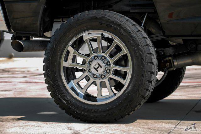 Photo of 2017 Brilliant Black Crystal Pearlcoat RAM 2500