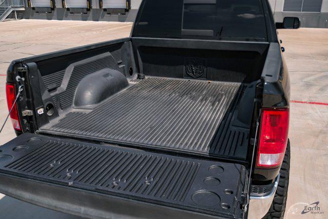 Photo of 2017 Brilliant Black Crystal Pearlcoat RAM 2500