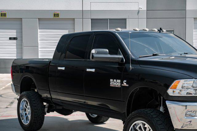 Photo of 2017 Brilliant Black Crystal Pearlcoat RAM 2500