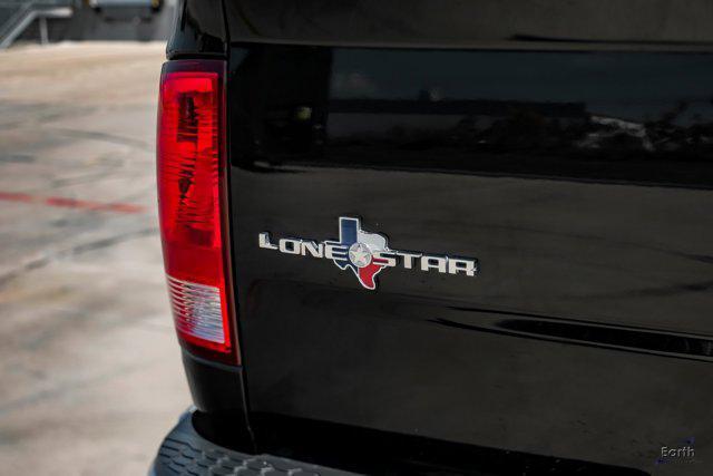Photo of 2017 Brilliant Black Crystal Pearlcoat RAM 2500