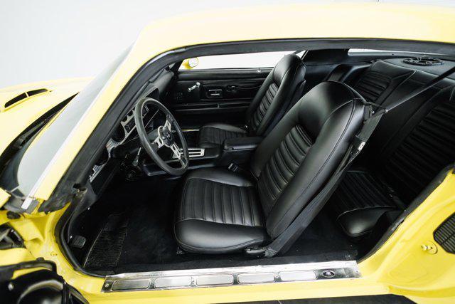 Photo of 1977 Yellow Pontiac Firebird