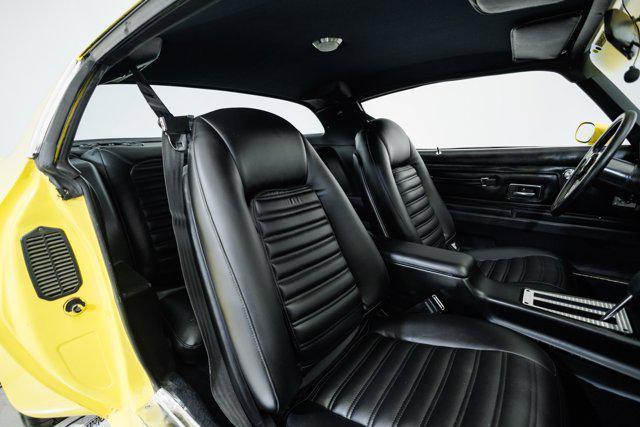 Photo of 1977 Yellow Pontiac Firebird