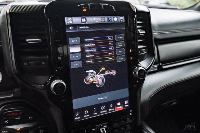 Photo of 2024 Diamond Black Crystal Pearlcoat RAM 1500