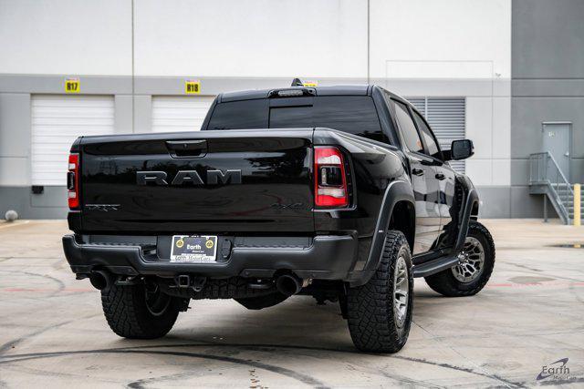 Photo of 2024 Diamond Black Crystal Pearlcoat RAM 1500