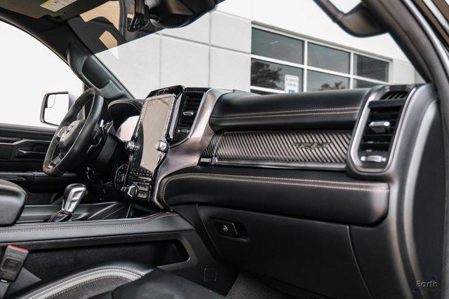 Photo of 2024 Diamond Black Crystal Pearlcoat RAM 1500