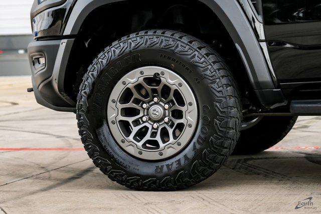 Photo of 2024 Diamond Black Crystal Pearlcoat RAM 1500