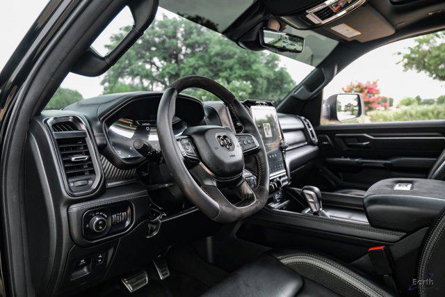 Photo of 2024 Diamond Black Crystal Pearlcoat RAM 1500