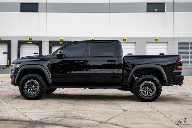 Photo of 2024 Diamond Black Crystal Pearlcoat RAM 1500