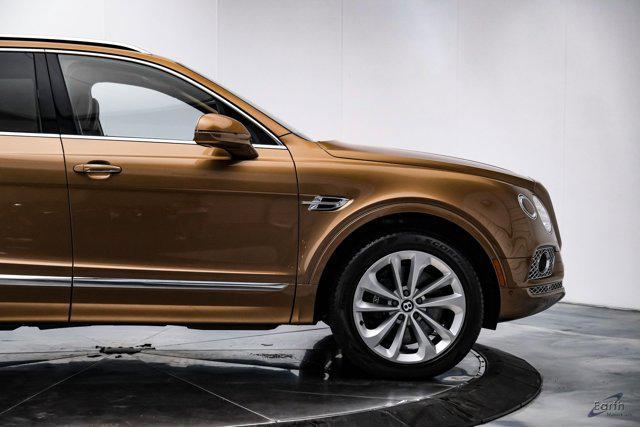 Photo of 2017 Bentayga Bronze Metallic Bentley Bentayga