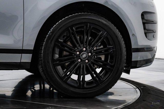 Photo of 2024 Arroios Grey Metallic Land Rover Range Rover Evoque