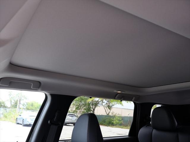 Photo of 2025 Black Diamond Mitsubishi Outlander PHEV