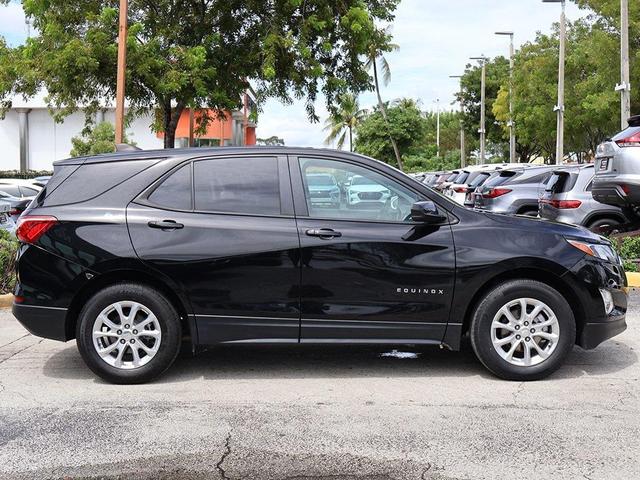 Photo of 2021 Mosaic Black Metallic Chevrolet Equinox
